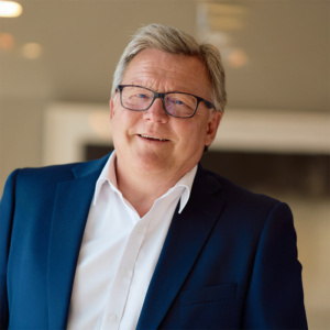 Dr. Øyvind Isaksen Chief Executive Officer Headshot